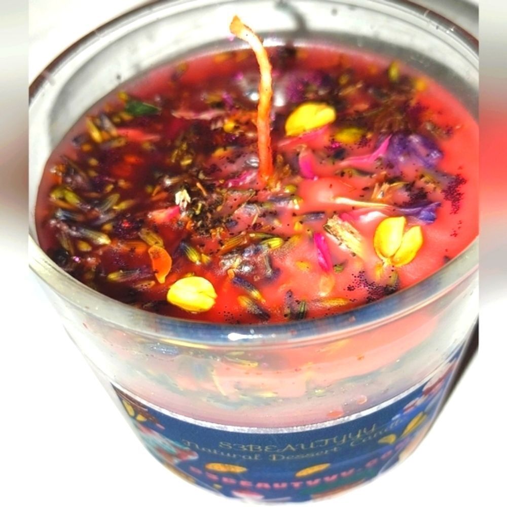 HAND Crafted 𝅺Love Struck natural Candle 